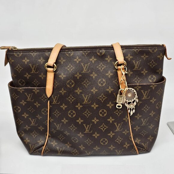 Authentic Louis Vuitton Lock & Key with unbranded Bagcharm, Keycharm, Keychain - Picture 3 of 6